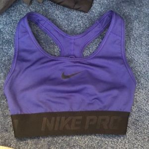 nike pro sports bra